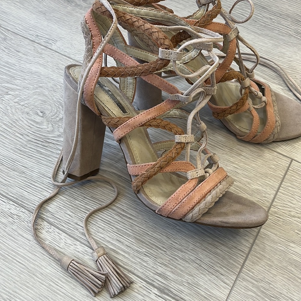 BCBGeneration Leather Lace Up 4” Block Heels—Size 8.5– - Picture 3 of 6